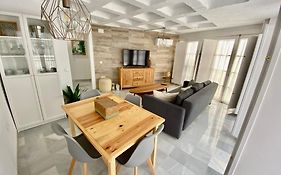 Apartamento 4pax en pleno centro Plaza Salvador